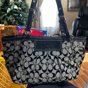 Coach signature hand bag